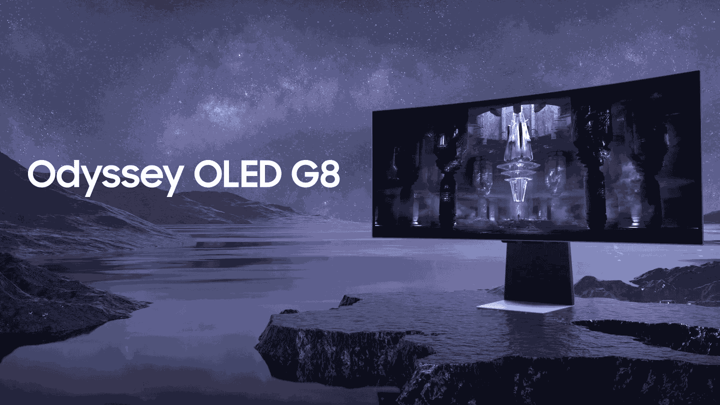 Monitor z zakrzywionym ekranem wyświetla futurystyczną grafikę, ustawiony na tle krajobrazu z gwiaździstym niebem. Obok monitora widoczny jest tekst: \'Odyssey OLED G8\'.