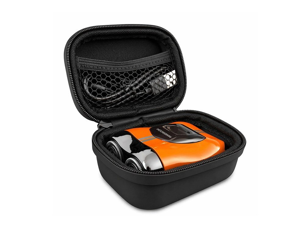Golarka MAXGROOM M-501 Na mokro i sucho zdjęcie lifestyle Etui podróżne w komplecie twarde etui z zamkiem błyskawicznym siateczkową kieszonką wewnętrzną ochrona