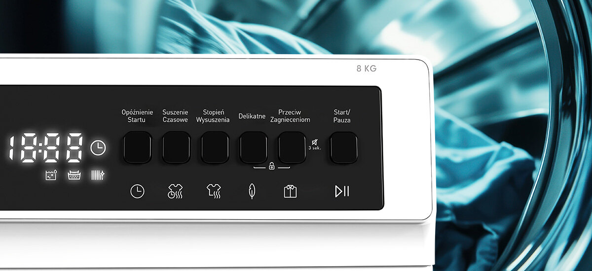SUSZARKA DAEWOO TD-C8GP1WE0-PL Zbliżenie na elektroniczny panel sterowania z wyświetlaczem oraz przyciskami funkcyjnymi. Grafika podkreśla intuicyjną obsługę i możliwość wyboru dodatkowych ustawień suszenia wyświetlacz 7 segmentowy czytelny panel intuicyjna obsługa 15 programów