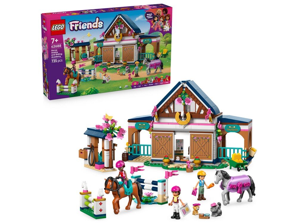 Zestaw LEGO przedstawia kolorową stadninę i szkółkę jeździecką z figurkami koni i postaci. Na opakowaniu widnieje napis \'LEGO Friends 42688 Horse Riding Center 735 pcs\'.