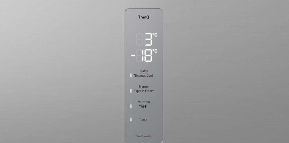 Panel sterowania lodówki z wyświetlaczem pokazującym temperatury: 3°C dla lodówki i -18°C dla zamrażarki. Widoczne są opcje: Fridge \'Express Cool\', Freezer \'Express Freeze\', Vacation, WiFi, \'Lock\'.