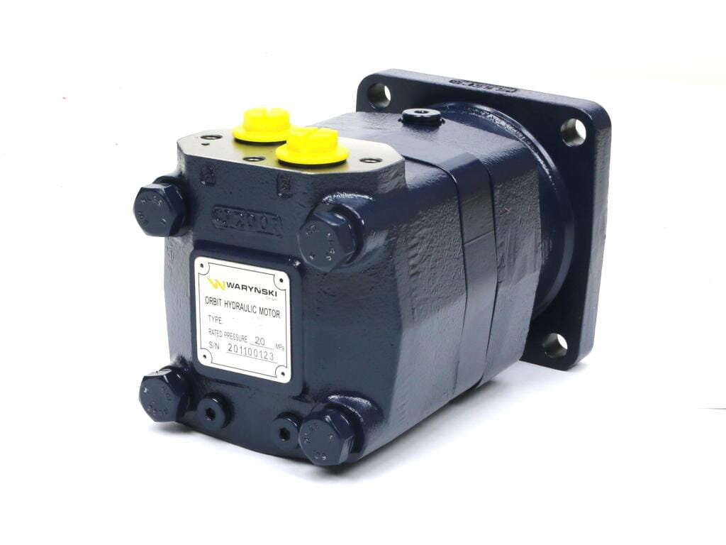 Na obrazie widoczny jest ciemnoniebieski silnik hydrauliczny z żółtymi elementami na górze. Na etykiecie znajduje się tekst: \'WARYŃSKI ORBIT HYDRAULIC MOTOR TYPE RATE PRESSURE 20 S.N. 201100123\'.