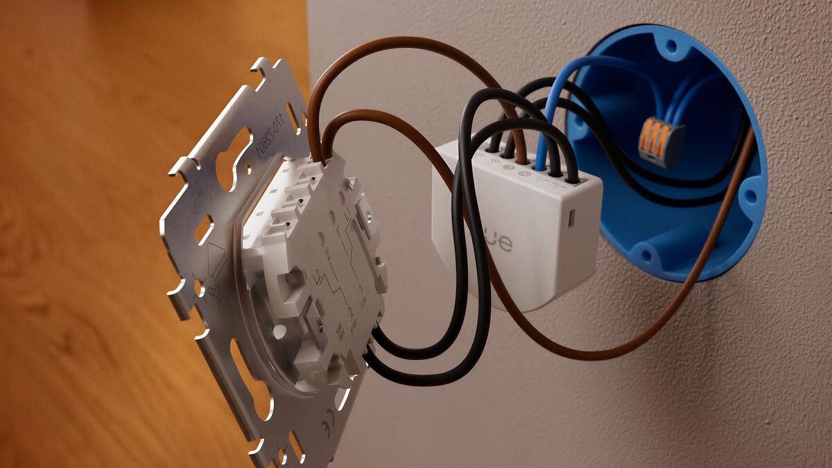 Regulator przyciemniania PHILIPS HUE 929004296901 (1 - kanałowy), montaż, modułu, podtynkowy, przełącznik, Montaż inteligentnego modułu w puszce elektrycznej.