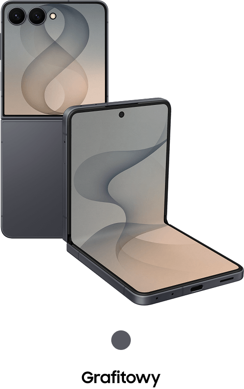 Packshot Galaxy Z Flip8 w kolorze grafitowym Na obrazie widoczny jest składany smartfon z dużym ekranem, który jest częściowo złożony. Obok znajduje się jego tylna część z dwoma aparatami fotograficznymi i logo producenta.