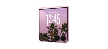 Galaxy Z Flip8 z ekranem FlexWindow większym o 0,7 cala, pokazującym godzinę i tapetę z palmami. Obraz przedstawia różowy smartfon z widocznym ekranem zewnętrznym, na którym wyświetlana jest godzina 12:45 oraz data piątek, 23 lipca. W tle ekranu widoczne są palmy na tle różowego nieba.