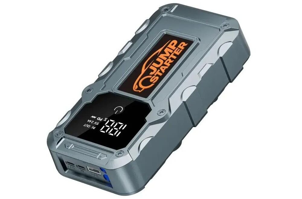 Urządzenie rozruchowe EXTRALINK Jump 34, wymiary 18 x 8,8 x 4,1 cm, masa 450 g i wbudowana latarka LED do oświetlania miejsca awarii, urzadzenie na białym tle