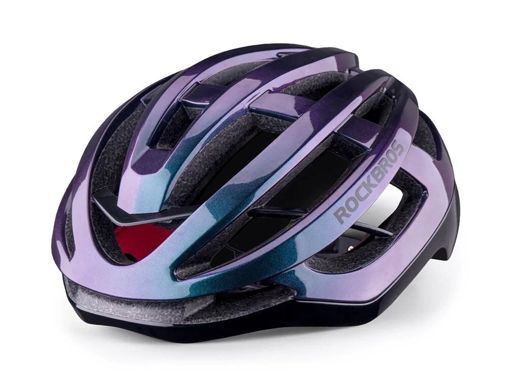 Kask Rockbros HC-58C-L w kolorze niebieskiego kameleonu na białym tle, ujęcie z ukosa ukazujące rozbudowany system otworów wentylacyjnych i wewnętrzną piankę EPS.