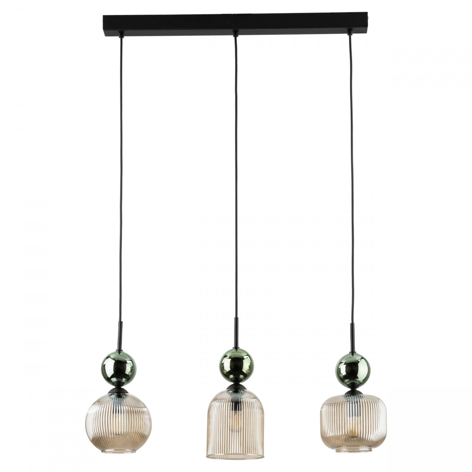 Na obrazie widoczna jest lampa wisząca z trzema szklanymi kloszami w odcieniach zieleni i koniaku, zawieszona na czarnych przewodach. Klosze mają różne kształty i są umieszczone na czarnej listwie sufitowej.