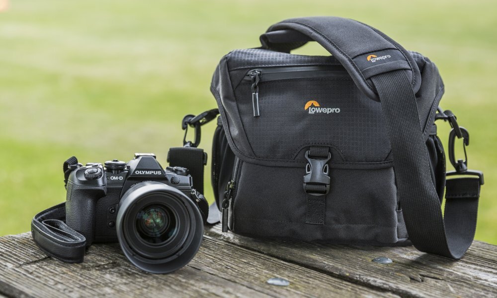 Torba LOWEPRO Nova 160 II AW foto zdjęcia akcesoria pasek kieszenie ekologia recykling