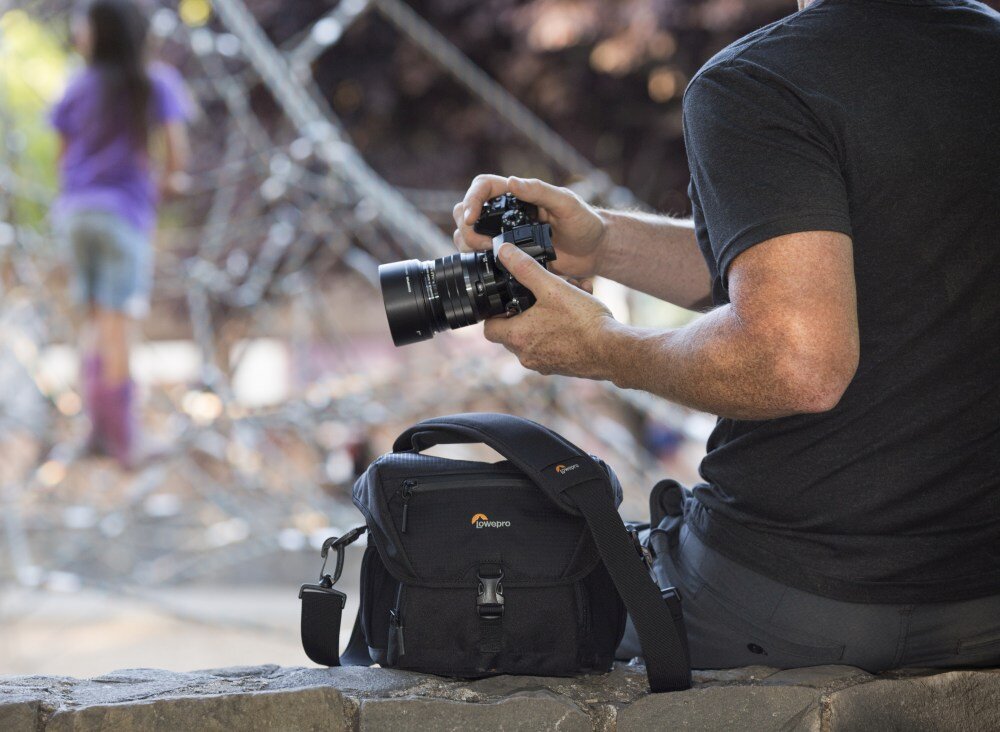 Torba LOWEPRO Nova 180 II AW foto zdjęcia akcesoria pasek kieszenie ekologia recykling