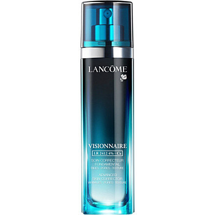 Butelka z niebieskim dozownikiem i napisem \'LANCÔME VISIONNAIRE\'.