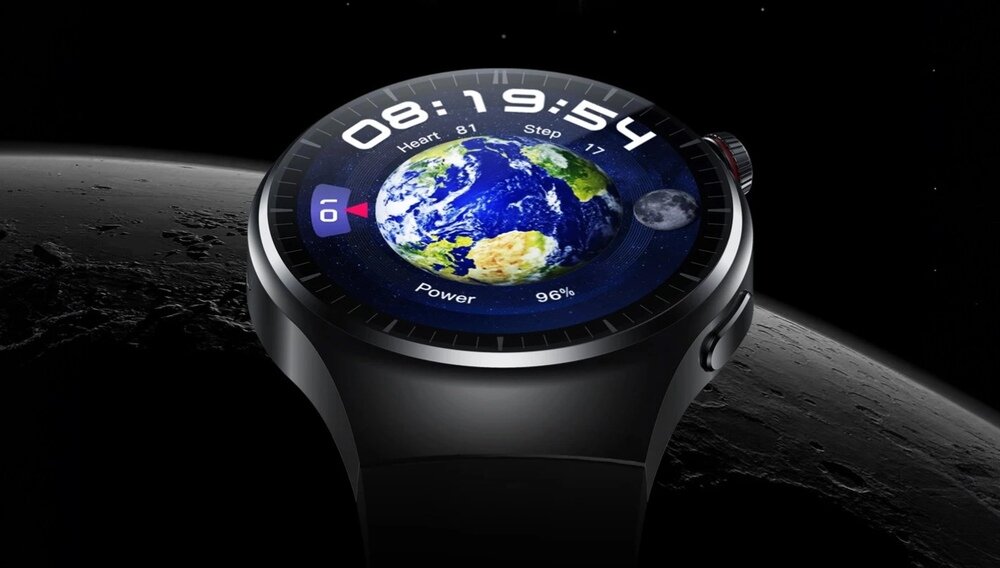 Smartwatch z okrągłym wyświetlaczem, na którym widoczna jest tarcza z obrazem Ziemi oraz czas 08:19:54. Na ekranie znajdują się także wskaźniki: Heart, Step, Power 96%.