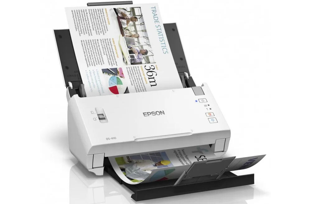 Skaner EPSON WorkForce DS-410 prezentacja skanera pod kątem z włożoną do podajnika kartką i z wychodzącą kartką na białym tle skanowanie dokumentów A4