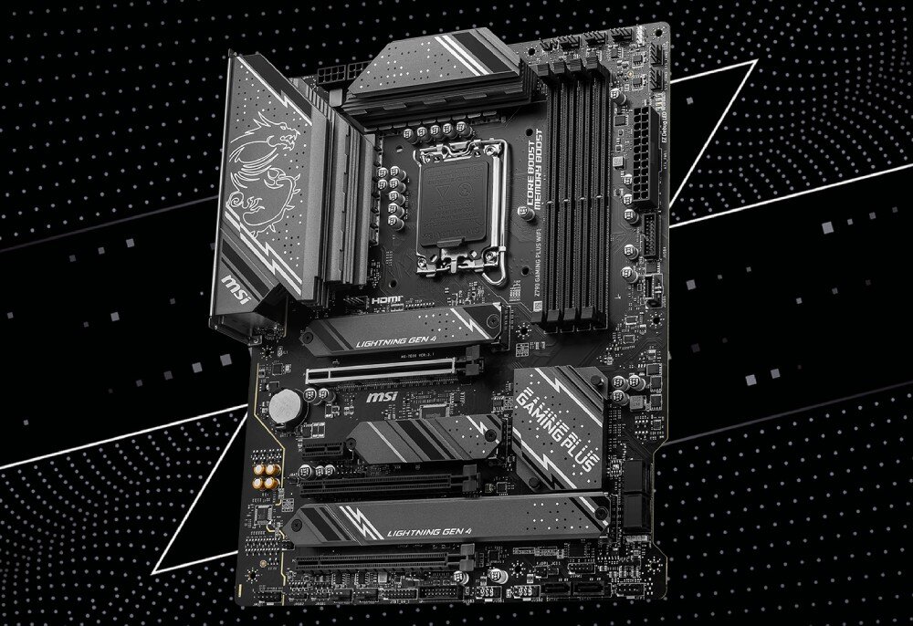 Na obrazie widoczna jest płyta główna z oznaczeniami \'MSI\', \'LIGHTNING GEN 4\' oraz \'GAMING PLUS\'. Tło jest czarne z białymi kropkami i liniami.