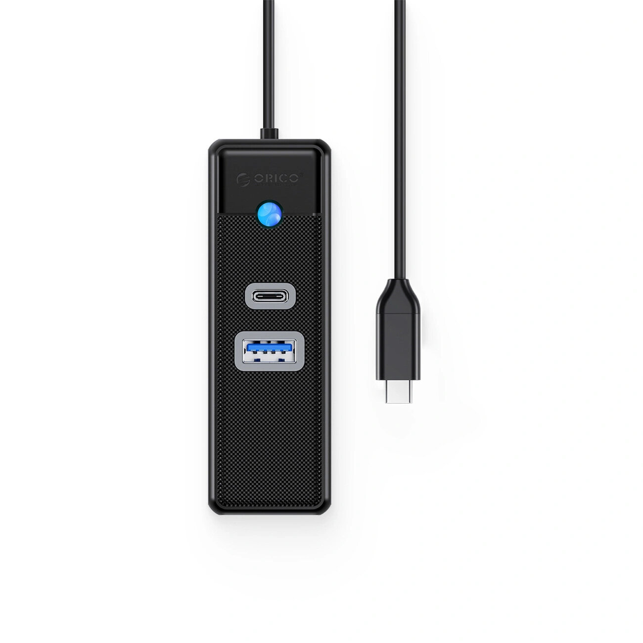 Czarny hub USB z logo \'Orico\', posiadający port USB-C, port USB-A 3.0 oraz niebieski wskaźnik świetlny. Do urządzenia podłączony jest kabel zakończony wtykiem USB-C.