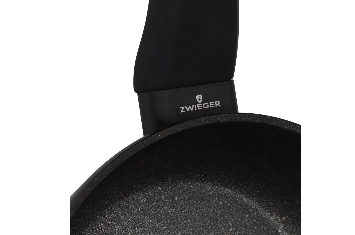 Czarna patelnia z uchwytem, na którym widnieje logo i napis \'ZWIEGER\'.