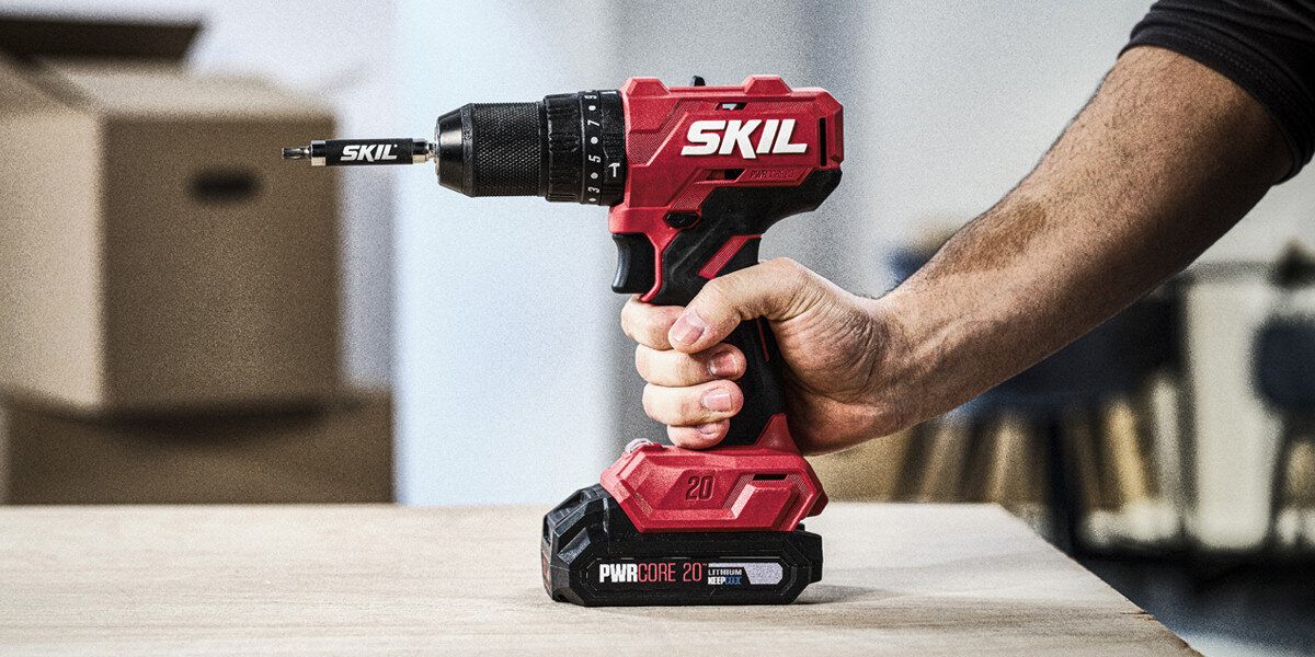 Wiertarko-wkrętarka udarowa SKIL CD1E3021CA SKIL CD1E3021CA 20 V Max silnikowi bezszczotkowemu mniej przerw więcej działania