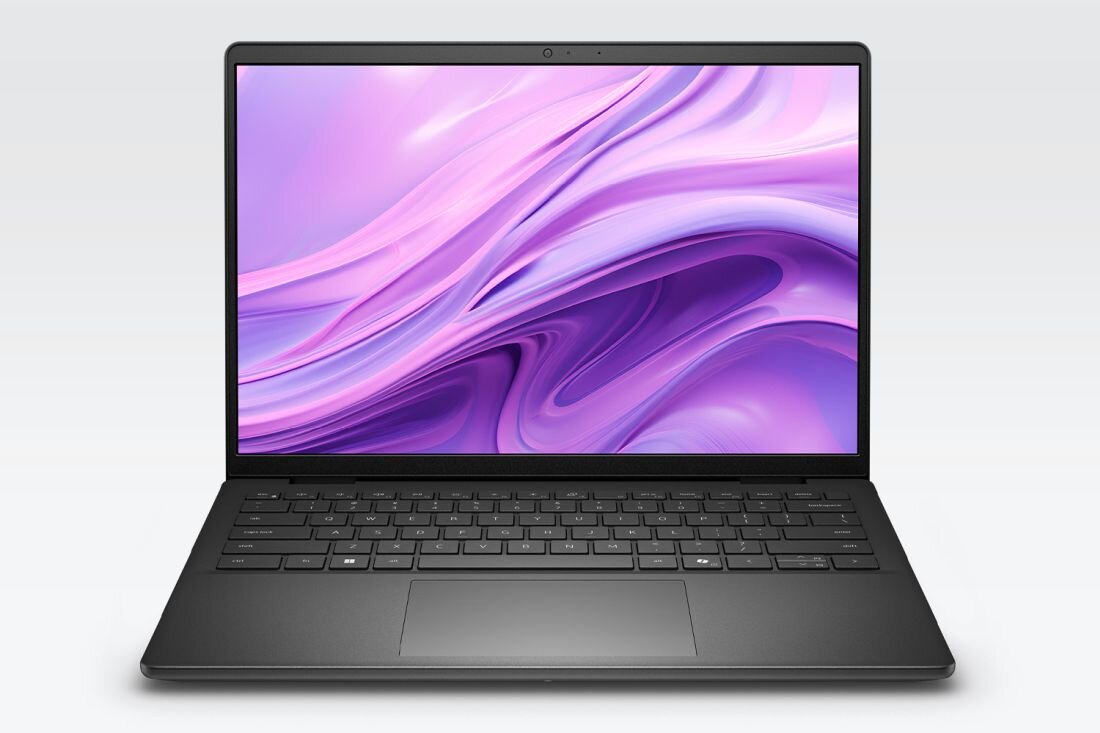 Laptop z otwartym ekranem wyświetlającym abstrakcyjną grafikę w odcieniach fioletu. Klawiatura jest czarna, a obudowa ma minimalistyczny design.