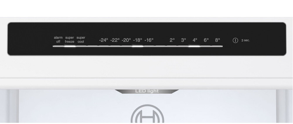 Panel sterowania lodówki z wyświetlaczem temperatury od -24°C do 8°C oraz przyciskami \'alarm off\', \'super freeze\', \'super cool\'. Widoczne jest logo producenta oraz napis \'LED light\'.