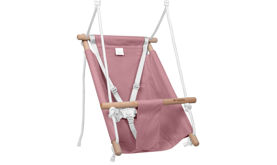 Różowo-szara huśtawka dla dzieci z drewnianymi elementami i białymi linami. Na drewnianym drążku widoczne jest logo \'TULANO\'.