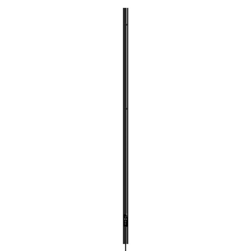 Lampa wisząca z metalowym, srebrnym kloszem o cylindrycznym kształcie, zawieszona na czarnym przewodzie z okrągłą podsufitką.
