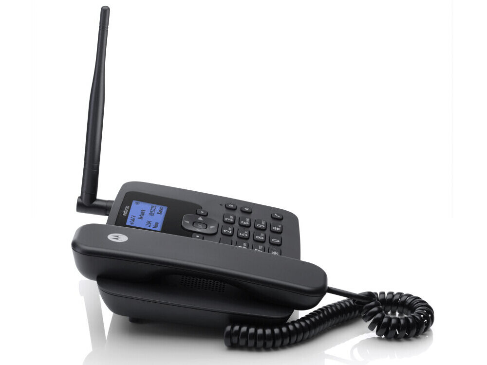 Czarny telefon stacjonarny z anteną i wyświetlaczem, na którym widoczny jest tekst. Telefon posiada klawiaturę numeryczną i logo Motorola.