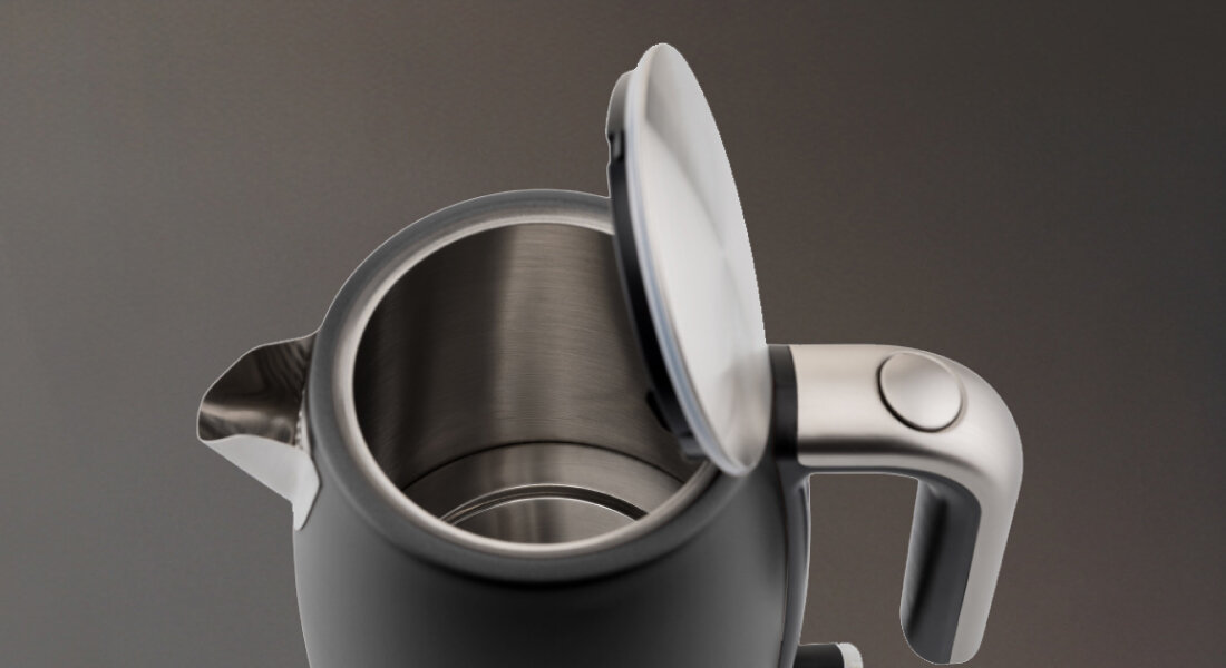 Czajnik ETA Erika 259090020 Antracytowy zdjęcie lifestyle Wygodna codzienna obsługa  Uchylna pokrywa zewnętrzny wskaźnik poziomu wody  ilość Podświetlenie