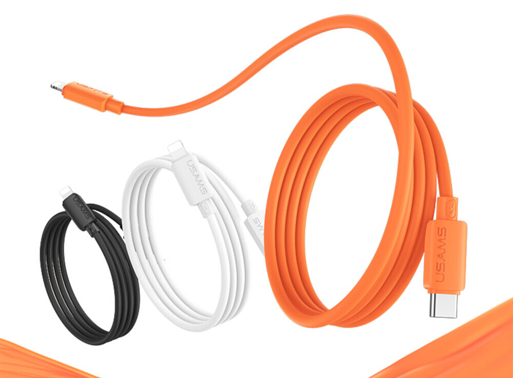 Na obrazie widoczne są trzy kable USB-C - Lightning w kolorach czarnym, białym i pomarańczowym, z logo \'USAMS\' na złączach.