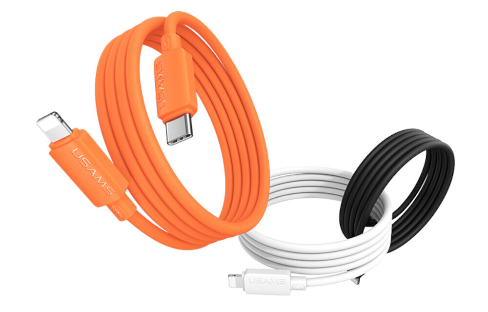 Na obrazie widoczne są trzy kable USB-C - Lightning w kolorach pomarańczowym, białym i czarnym, z logo \'USAMS\' na złączach.