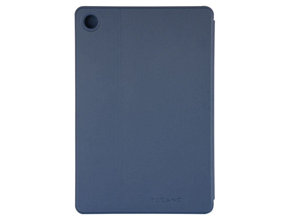 Niebieskie etui na tablet z wycięciem na aparat w rogu i wytłoczonym napisem \'TUCANO\' na dole.