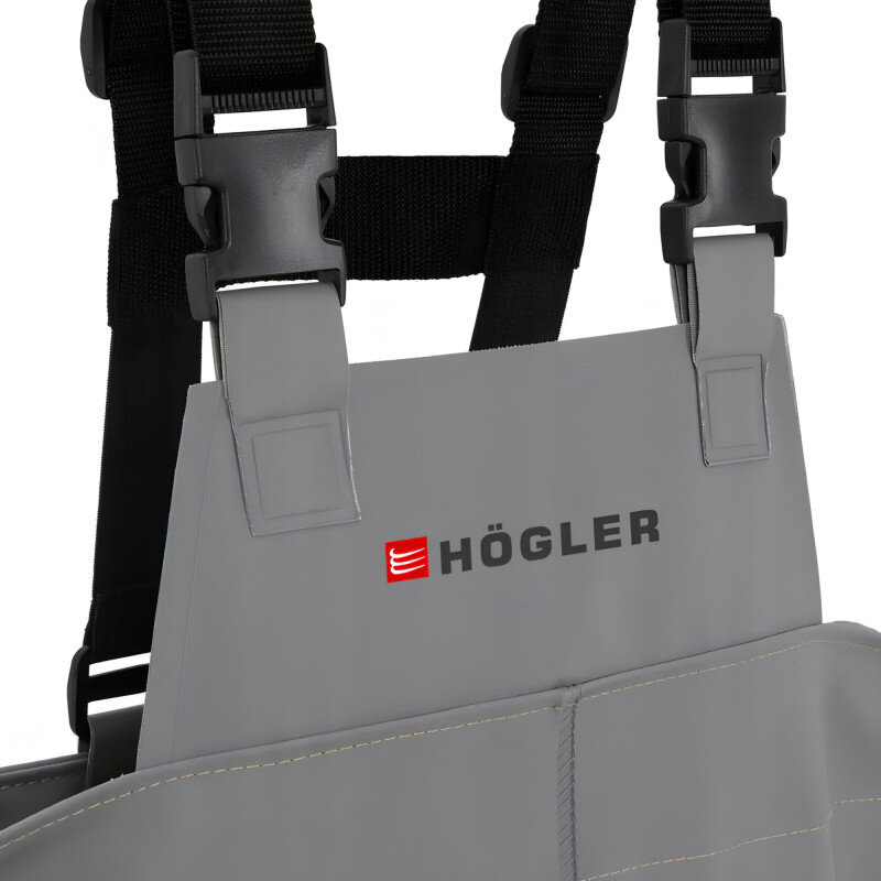 Szare wodery wędkarskie z czarnymi szelkami i klamrami. Na przodzie widoczne jest logo \'HÖGLER\'.