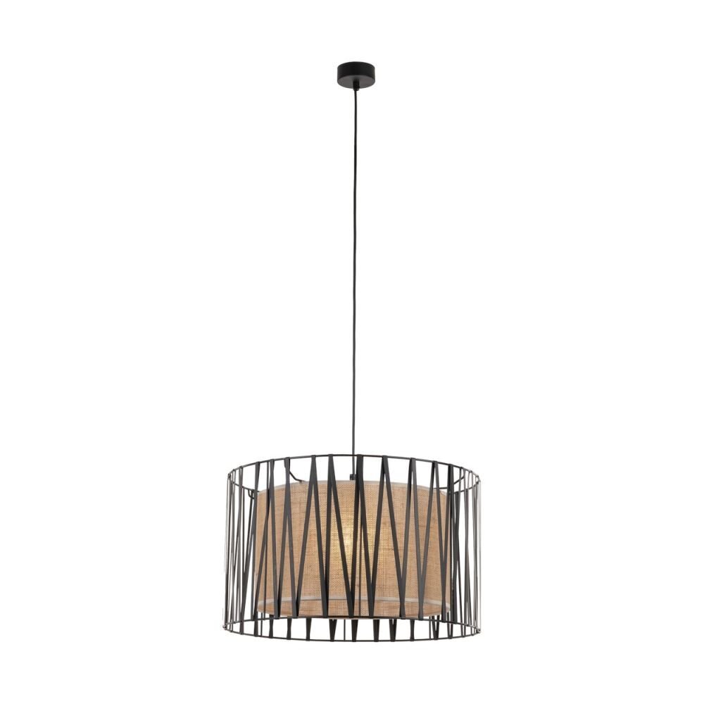 Lampa wisząca z czarnym metalowym kloszem o geometrycznym wzorze, wewnątrz którego znajduje się brązowy abażur. Lampa jest zawieszona na regulowanym przewodzie.