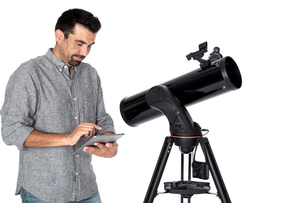 Teleskop Celestron Astrofi 130 mm człowiek steruje z poziomu tabletu