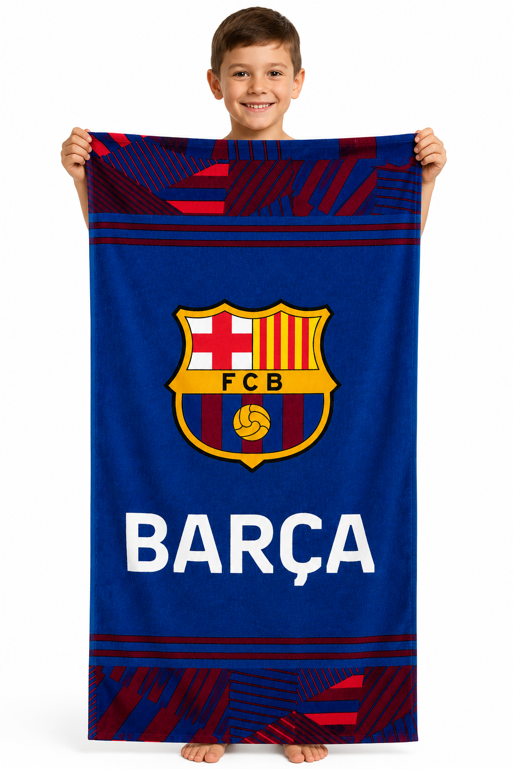 Na obrazie widoczny jest niebieski ręcznik z logo FCB oraz napisem \'BARÇA\'. Ręcznik trzymany jest przez dziecko, a na dole widoczne są jego stopy.
