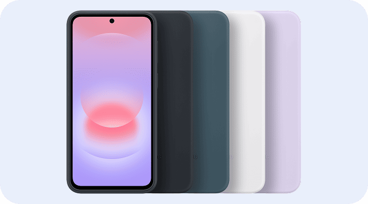 Przedstawienie Etui Silicone Case A37 Na obrazie widoczne są cztery smartfony w różnych kolorach: czarnym, zielonym, białym i fioletowym, ustawione obok siebie. Ekran jednego z nich wyświetla gradientowy wzór w odcieniach różu i fioletu.