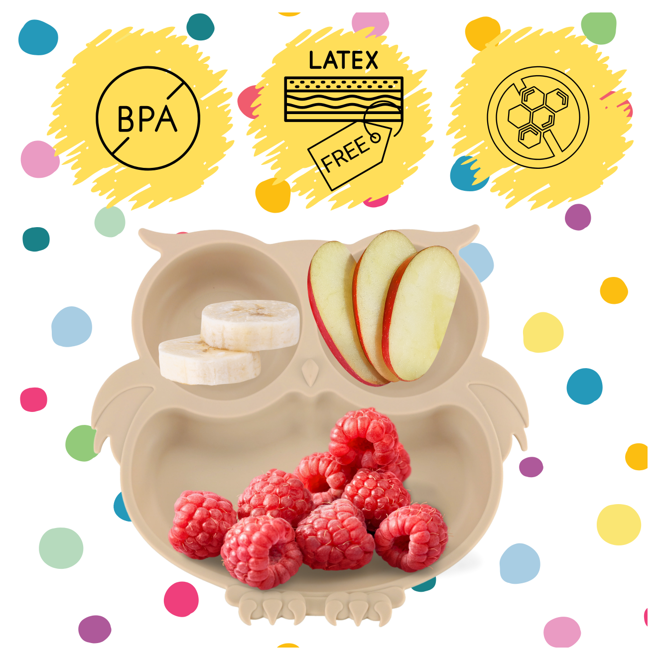 Beżowy talerz w kształcie sowy z trzema przegródkami, wypełniony plasterkami banana, jabłka i malinami. W tle kolorowe kropki oraz żółte symbole z napisami \'BPA\', \'LATEX FREE\'.