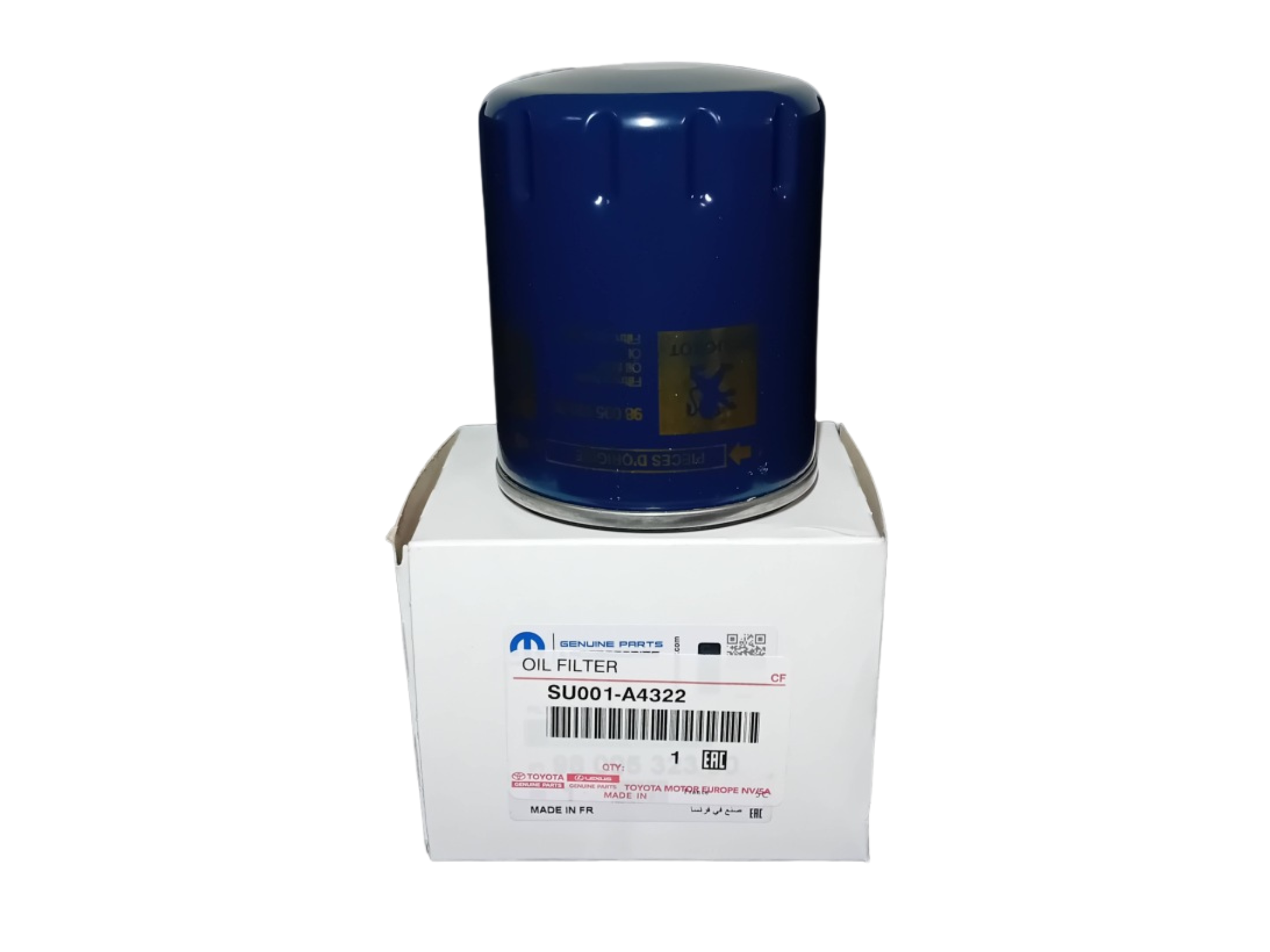 Na zdjęciu widoczny jest niebieski filtr oleju umieszczony na białym pudełku. Na pudełku znajduje się etykieta z napisem: \'OIL FILTER SU001-A4322\'.