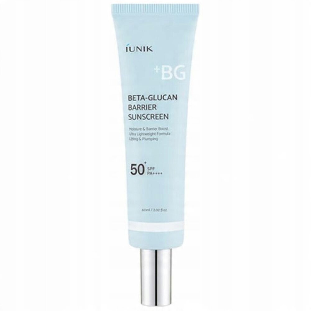 Na obrazie widoczna jest niebieska tubka kremu z napisem \'IUNIK +BG BETA-GLUCAN BARRIER SUNSCREEN 50 SPF PA++++\'. Tubka ma srebrną zakrętkę i pojemność 60 ml.