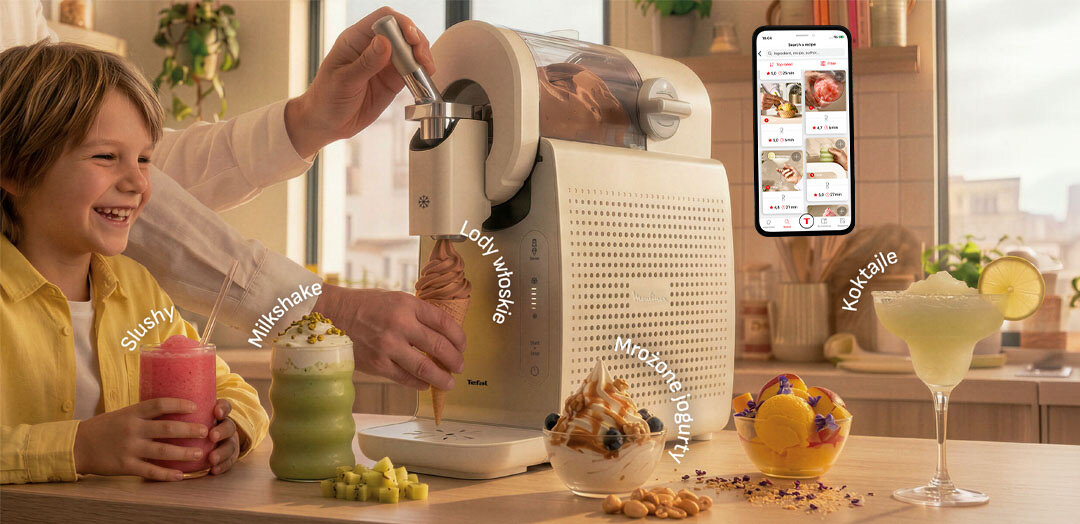 Na blacie kuchennym stoi maszynka do lodów, z której nalewane są lody włoskie do wafelka. Obok znajdują się różne napoje i desery, a w tle widać ekran telefonu z aplikacją.
