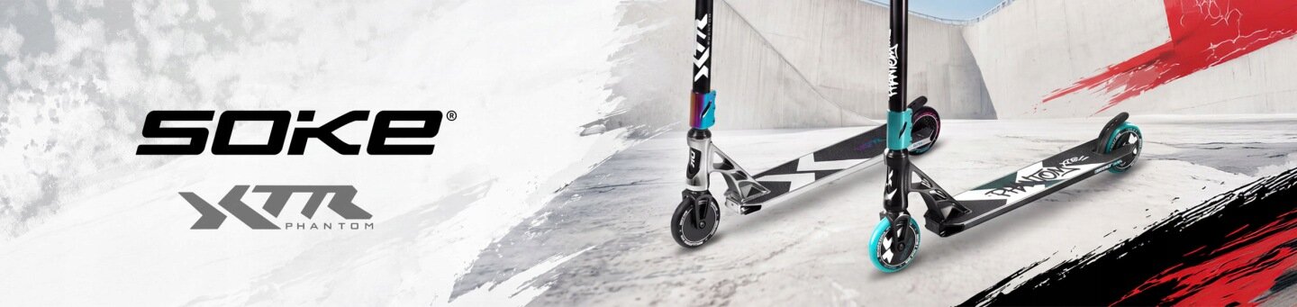 Obraz przedstawia dwie hulajnogi wyczynowe na tle skateparku. Widoczne są napisy \'SOKE\' i \'XTR PHANTOM\'.