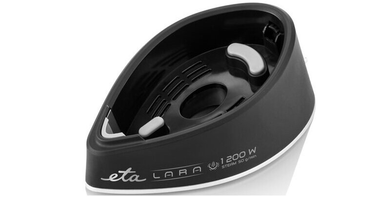 Czarna podstawka parownicy do ubrań z widocznymi napisami: \'eta LARA 1200 W STEAM 50 g/min\'.