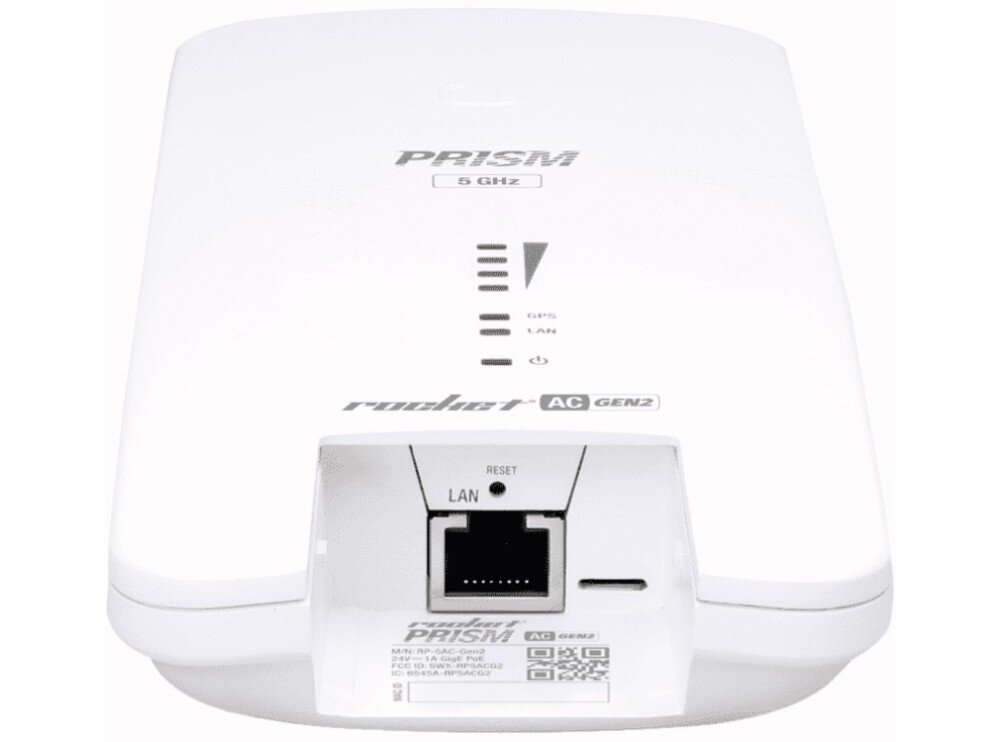 Punkt dostępu UBIQUITI Rocket Prism 5AC Zbliżenie na spód urządzenia z widocznym portem LAN, przyciskiem reset i diodami sygnalizacyjnymi