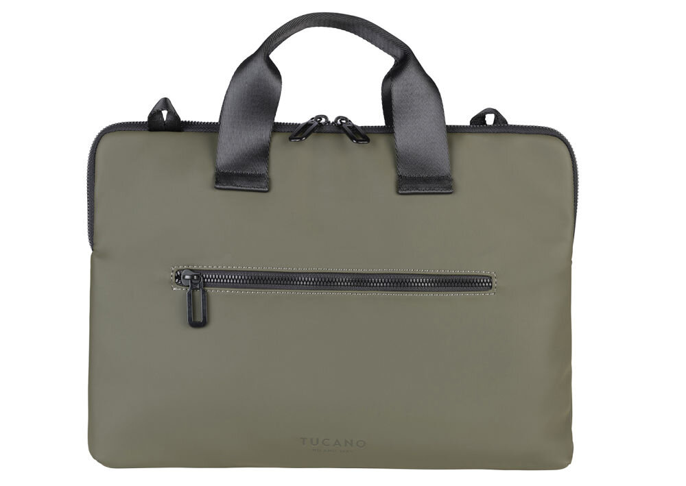 Zielona torba na laptopa z czarnymi uchwytami i zamkiem błyskawicznym na przedniej kieszeni. Na dole widoczne jest logo \'TUCANO\'.