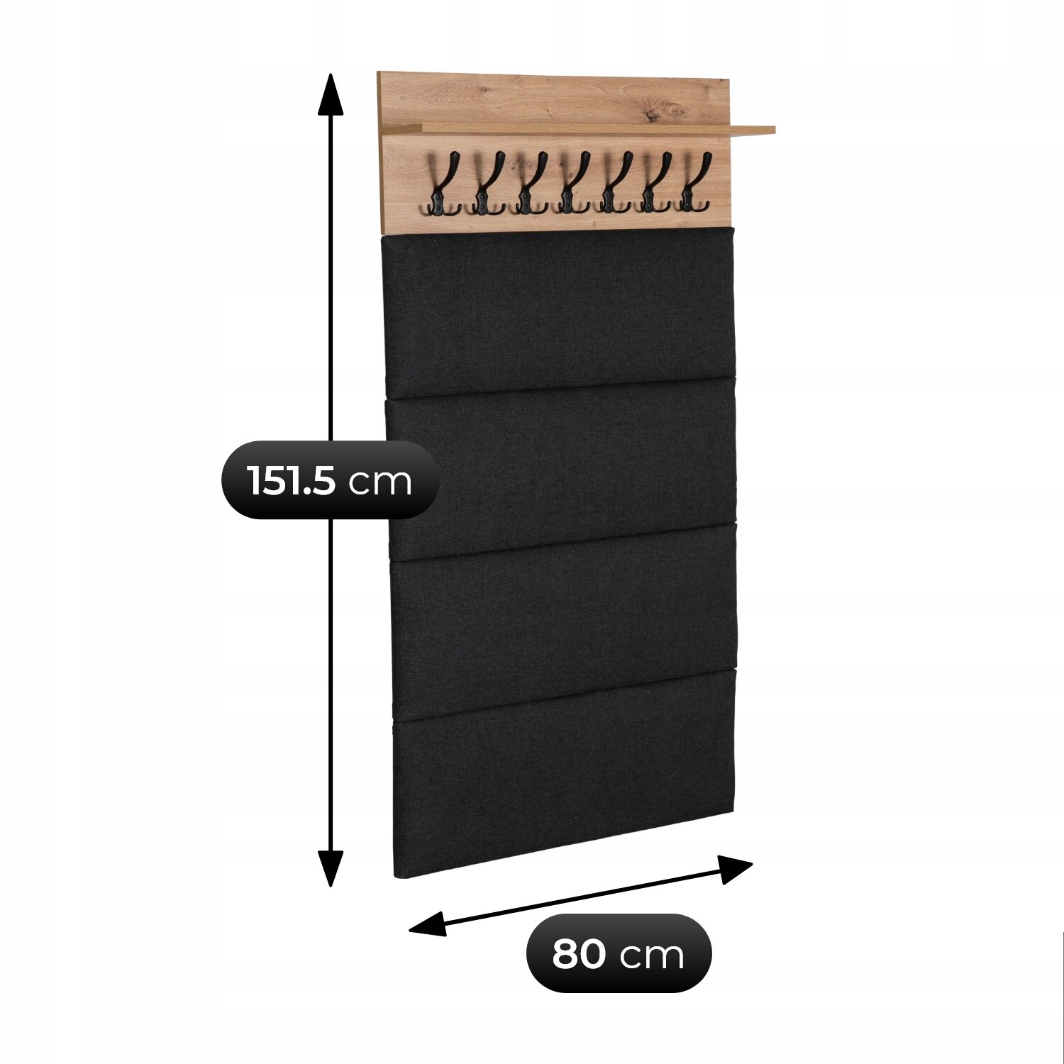 Na obrazie widoczny jest tapicerowany panel ścienny z wieszakami, wykonany z materiału w kolorze ciemnym i drewnianym elementem na górze. Wymiary panelu to 151.5 cm wysokości i 80 cm szerokości.