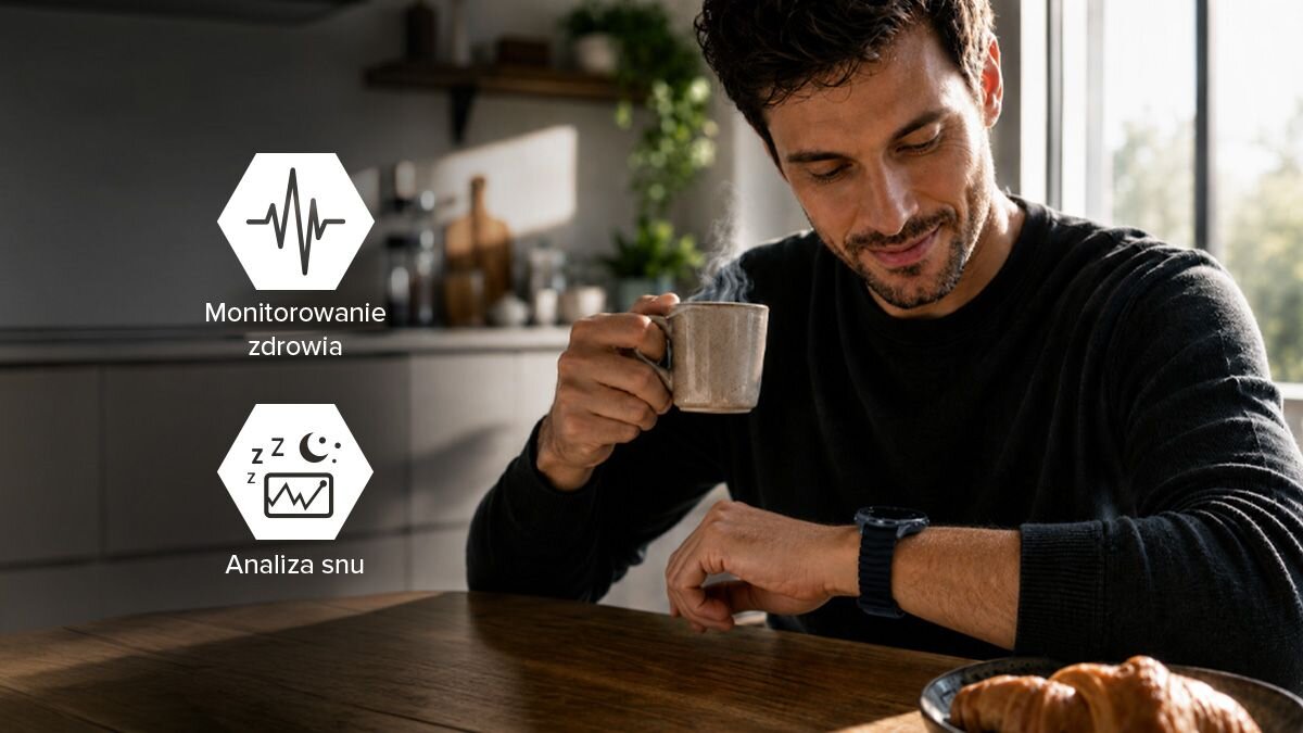Mężczyzna pije kawę i spogląda na smartwatch HAMMER WATCH VENTUS; grafika podkreśla monitorowanie zdrowia oraz analizę snu.