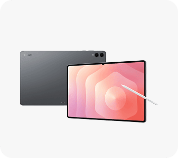 Packshot szarego tabletu Galaxy S11 Ultra Na obrazie widoczny jest tablet z rysikiem oraz jego tylna część. Ekran tabletu wyświetla abstrakcyjny wzór w odcieniach różu i pomarańczu.