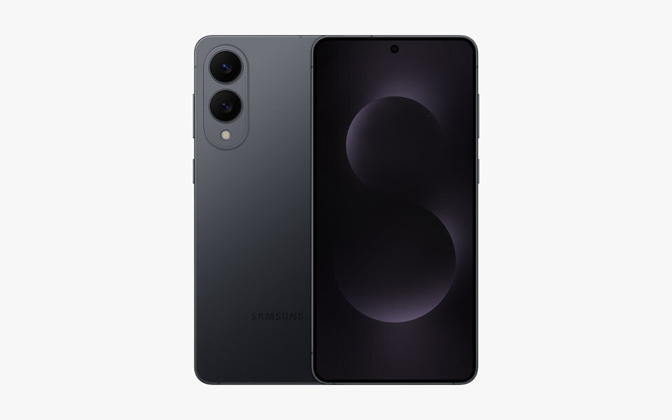 Galaxy S25 Edge Na obrazie widoczny jest czarny smartfon z dwoma aparatami z tyłu i ekranem z ciemnym motywem. Na tylnej obudowie znajduje się logo \'SAMSUNG\'.