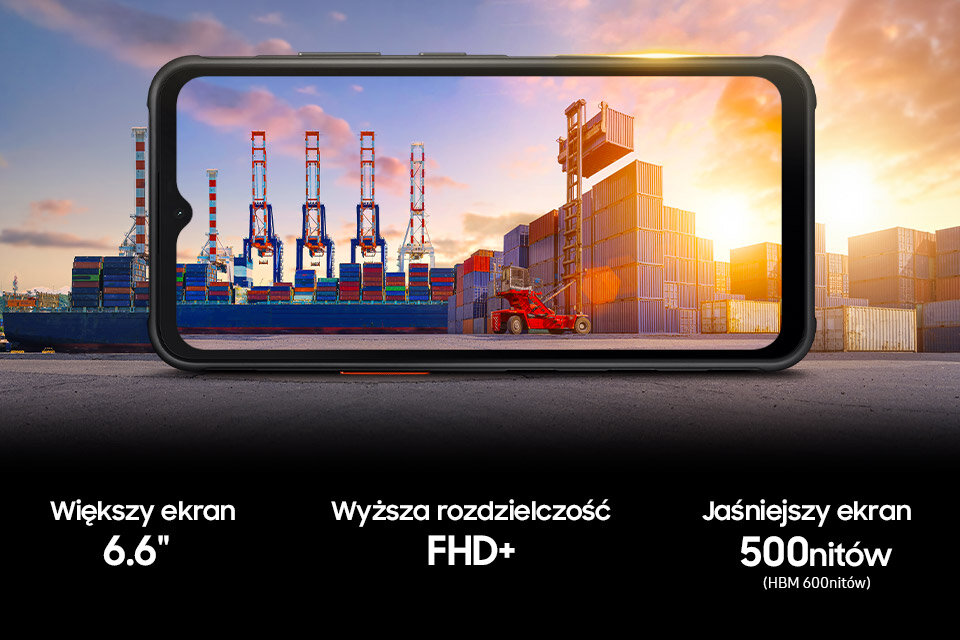 Obraz przedstawia smartfon z wyświetlaczem pokazującym port z kontenerami i dźwigami. Na dole widnieją napisy: \'Większy ekran 6.6\