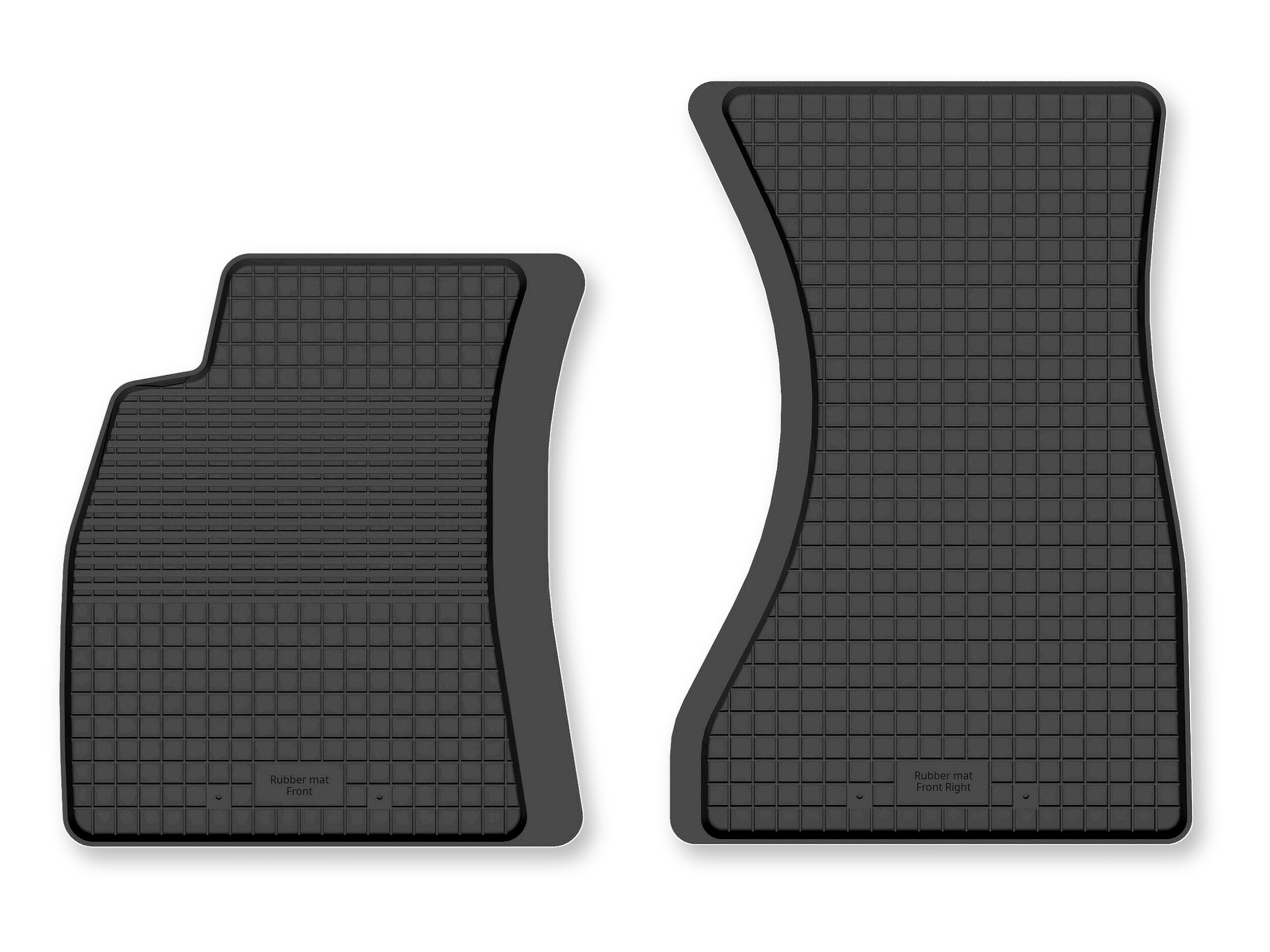 Dwa czarne gumowe dywaniki samochodowe o korytkowej strukturze, z widocznym tekstem \'Rubber mat Front\' i \'Rubber mat Front Right\'.