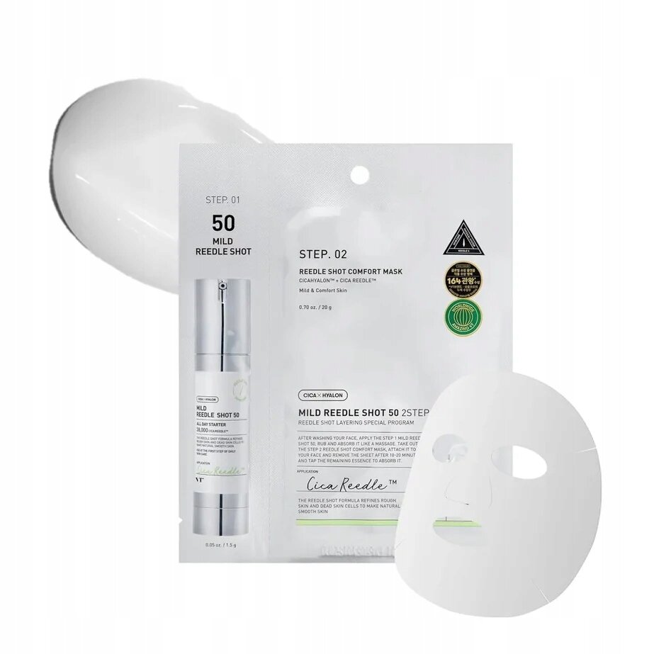 Na obrazie widoczna jest maska mikroigłowa VT Cosmetics z opakowaniem zawierającym tekst \'STEP. 01 50 MILD REEDLE SHOT\' oraz \'STEP. 02 REEDLE SHOT COMFORT MASK\'.
